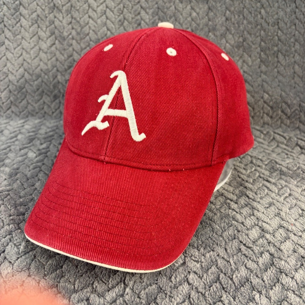 Arkansas‎ Razorbacks NCAA Baseball Cap Hat Red White Embroidered Hogs Adjustable